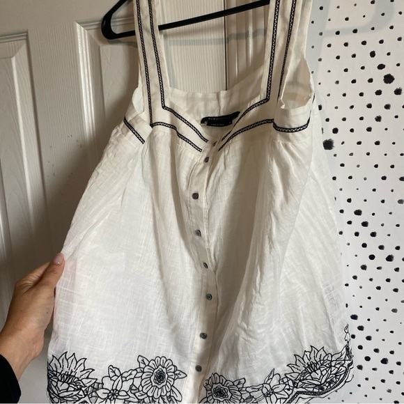 BCBGMaxAzria Black and White Embroidered Tank Top - Picture 8 of 11